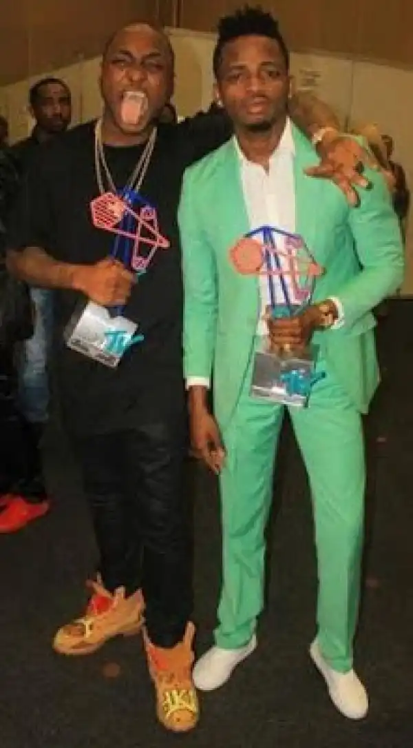 Proudly Dad!!  Davido Designs His Shoes With His Daughter